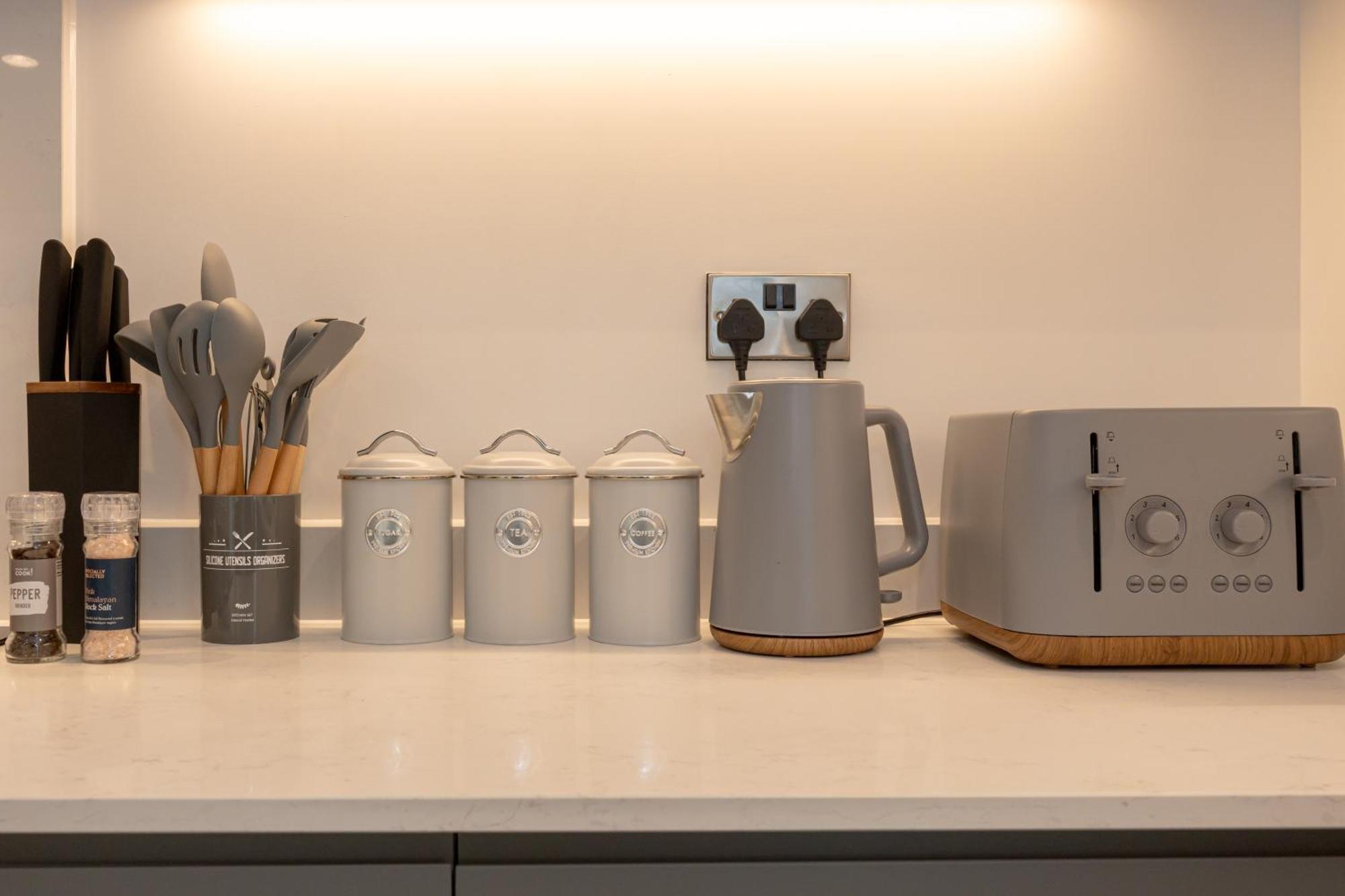 Pet Friendly 2Br Near Station By Asquare Letting Lejlighed Manchester Eksteriør billede